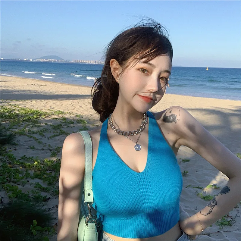 Southeast Asia Europe and the United States summer sling design sense of minority net red knit V neck hanging top female spice v
Southeast Asia Europe and the United States summer sling design sense of minority net red knit V neck hanging top female spice v