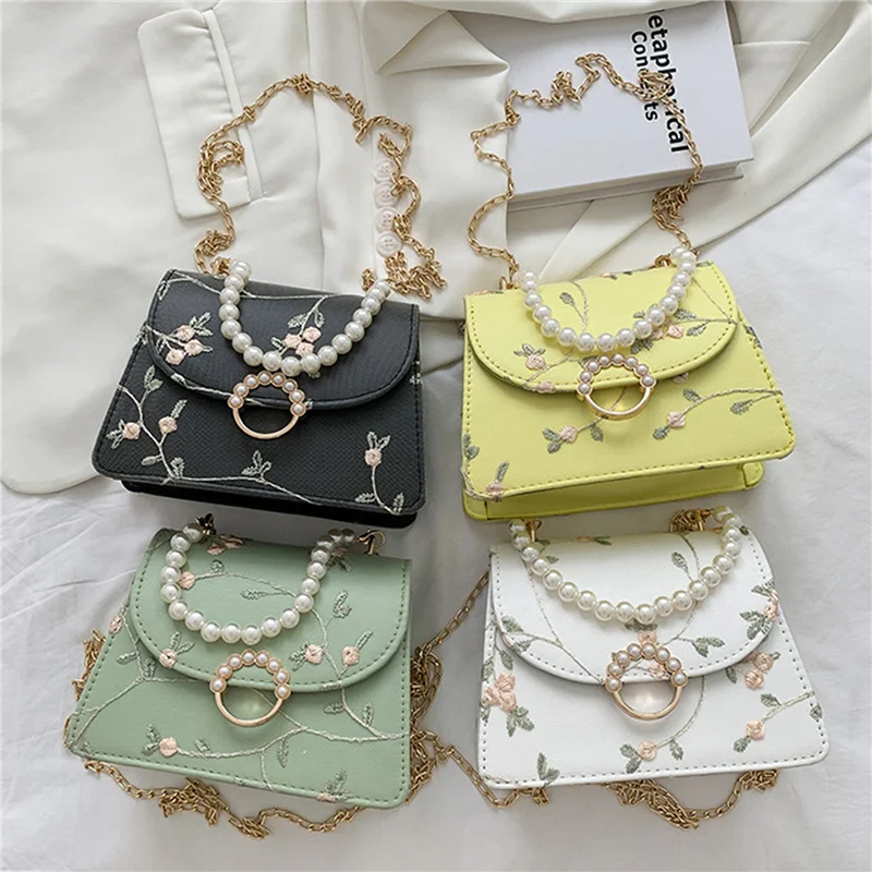 Women PU Net Yarn Flower Embroidery Shoulder Bags Messenger Bags Vintage Pearl Chain Handbags Female Fashion Flap Crossbody Bags
Women PU Net Yarn Flower Embroidery Shoulder Bags Messenger Bags Vintage Pearl Chain Handbags Female Fashion Flap Crossbody Bags