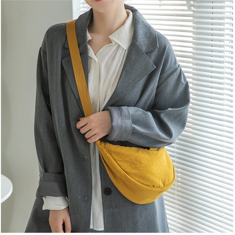 Nylon Women's Hobos Shoulder Bag Simple Solid Color Female Portable Padded Messenger Bags New Design Girls Handbags
Nylon Women's Hobos Shoulder Bag Simple Solid Color Female Portable Padded Messenger Bags New Design Girls Handbags