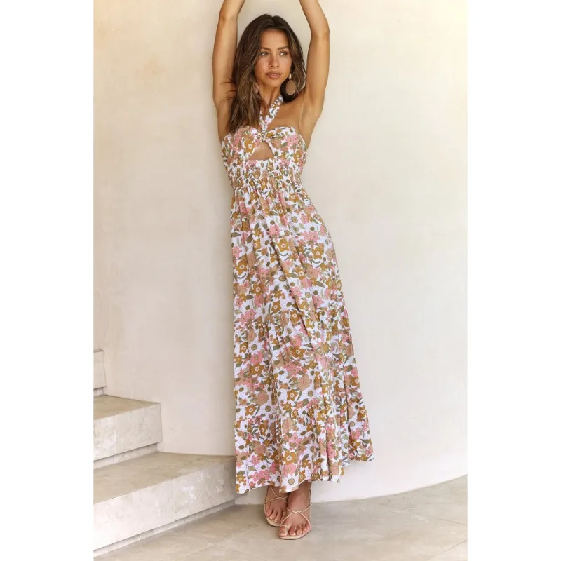 2023 Europe and America spring and summer new sexy strap hanging neck printed holiday dress long.
2023 Europe and America spring and summer new sexy strap hanging neck printed holiday dress long.