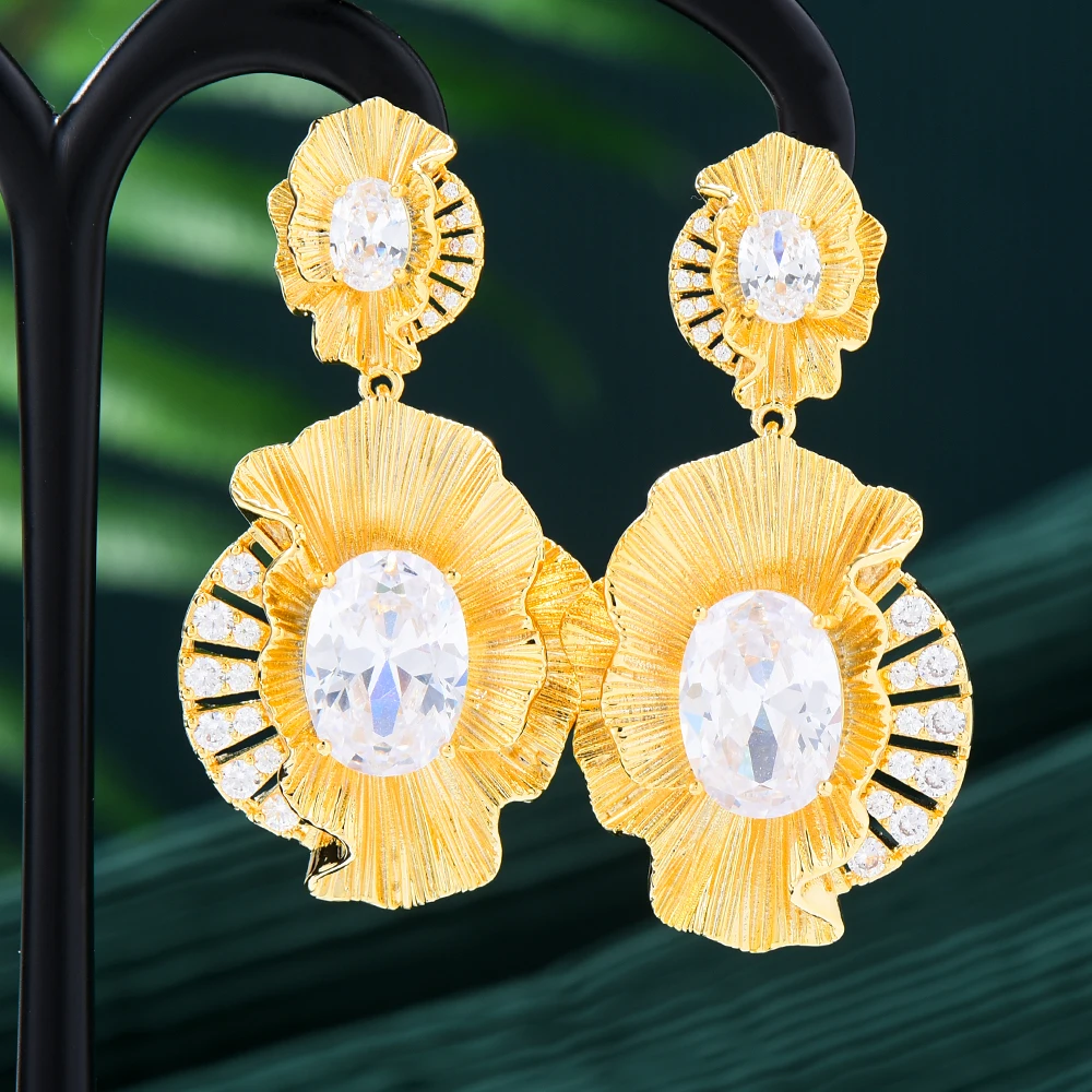 Комплект из кольца и серёг, с фианитом 
Комплект из кольца и серёг, с фианитом