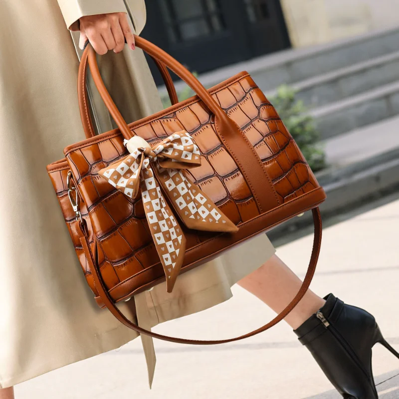 Luxury New European and American Vintage Stone Pattern Women's Handbag Premium Fashion Shoulder Bag Animation Derivatives
Luxury New European and American Vintage Stone Pattern Women's Handbag Premium Fashion Shoulder Bag Animation Derivatives