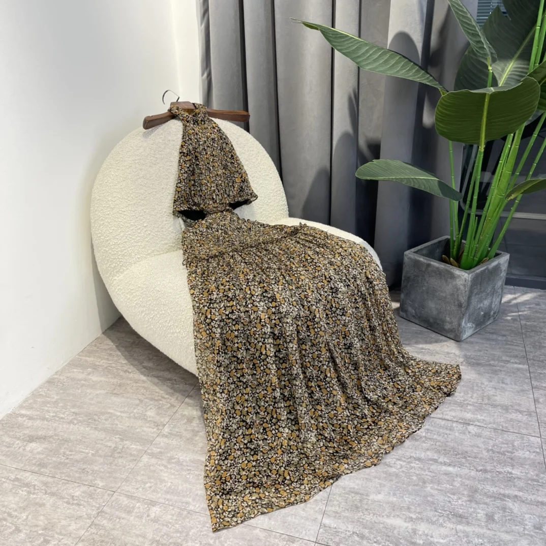 2022 Ladies Top Quality Green Yellow Floral Print Halter Backless Waist Self Tie Edible Tree Fungus Midi Sun Dresses
2022 Ladies Top Quality Green Yellow Floral Print Halter Backless Waist Self Tie Edible Tree Fungus Midi Sun Dresses