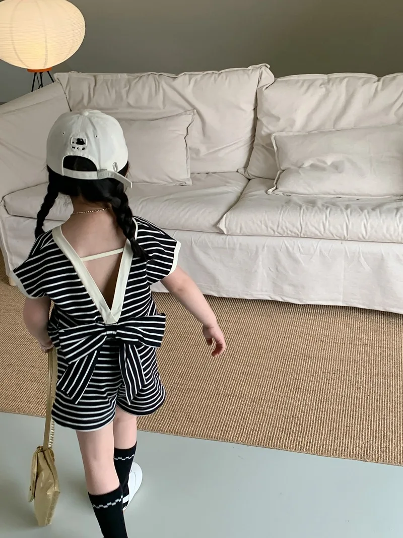Children Clothing Set Girls Korean Style 2023 New Summer Striped Bow Suit Casual Simple Fashionable Two Piece Set for Girls
Children Clothing Set Girls Korean Style 2023 New Summer Striped Bow Suit Casual Simple Fashionable Two Piece Set for Girls