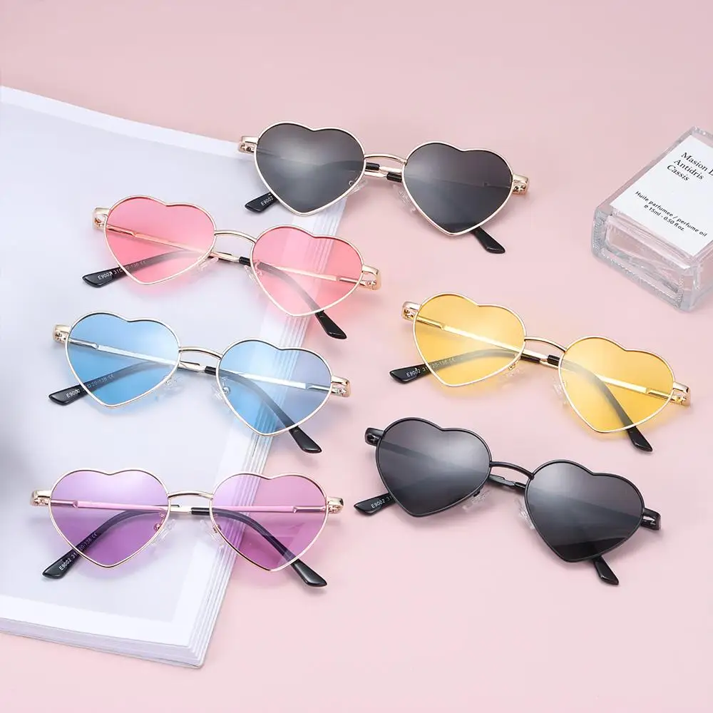 Lovely Metal Frame Children's Shades 5-10 Years Heart-Shaped Sun Glasses Polarized Heart Sunglasses for Kids
Lovely Metal Frame Children's Shades 5-10 Years Heart-Shaped Sun Glasses Polarized Heart Sunglasses for Kids