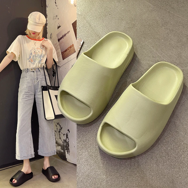 2022 New Men Fashion Slippers Indoor Household Summer Beach Outdoor Slides Ladies Slipers Platform Mules Shoes Woman Flats
2022 New Men Fashion Slippers Indoor Household Summer Beach Outdoor Slides Ladies Slipers Platform Mules Shoes Woman Flats