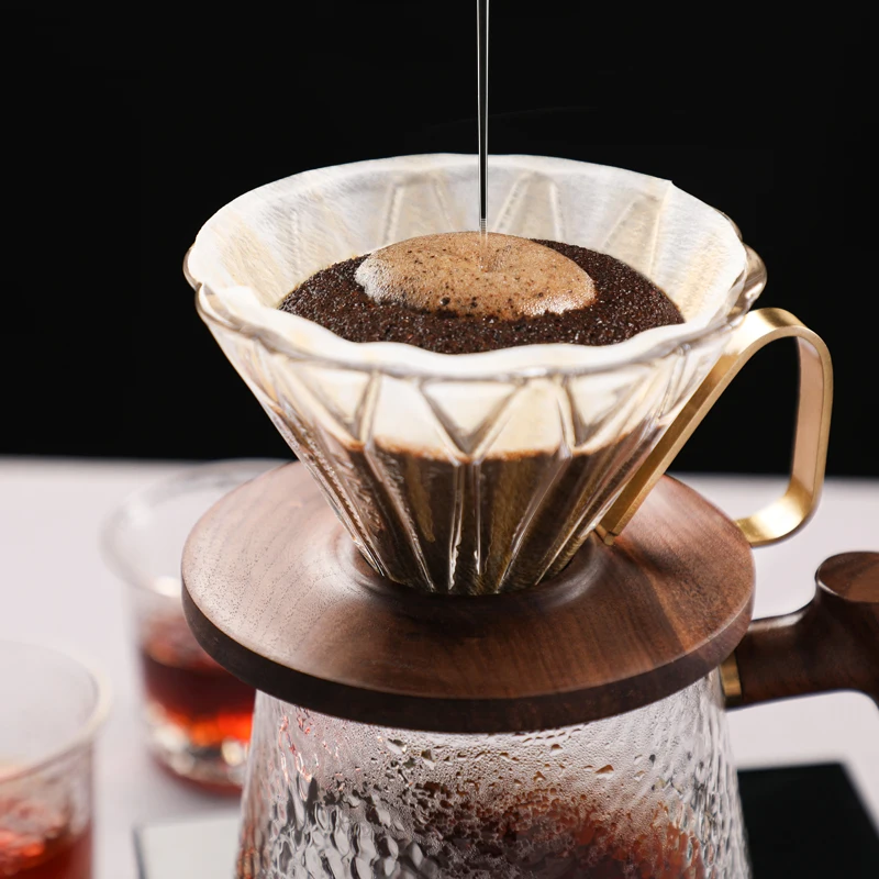 Капельница для кофе Hero V60 для заваривания кофе V-образная стеклянная капельная Воронка для кофе фильтрующая чашка 1-4 чашки с деревянным держ...
Капельница для кофе Hero V60 для заваривания кофе V-образная стеклянная капельная Воронка для кофе фильтрующая чашка 1-4 чашки с деревянным держ...