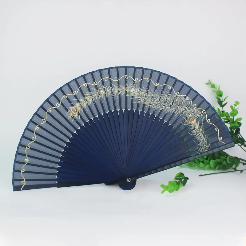Chinese wind fan folding fan peacock feathers style fan classical ancient female folding with true silk bamboo fan Crafts, decor
Chinese wind fan folding fan peacock feathers style fan classical ancient female folding with true silk bamboo fan Crafts, decor