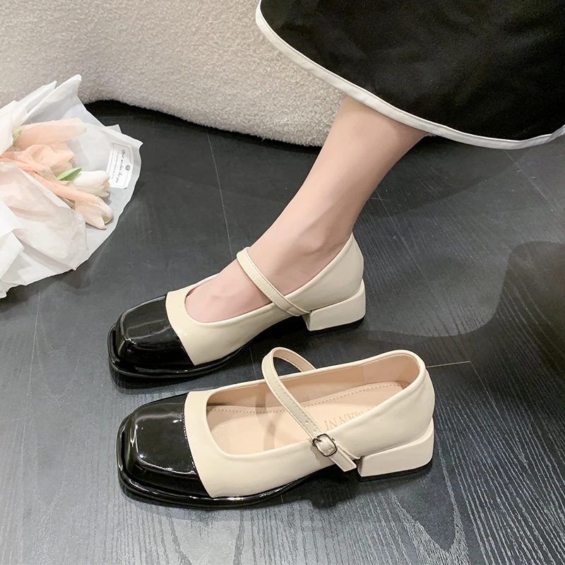 Shoes On Heels British Style Female Footwear Clogs Platform Shallow Mouth Square Toe Casual Sneaker 2022 Fashion Women's Oxfords
Shoes On Heels British Style Female Footwear Clogs Platform Shallow Mouth Square Toe Casual Sneaker 2022 Fashion Women's Oxfords