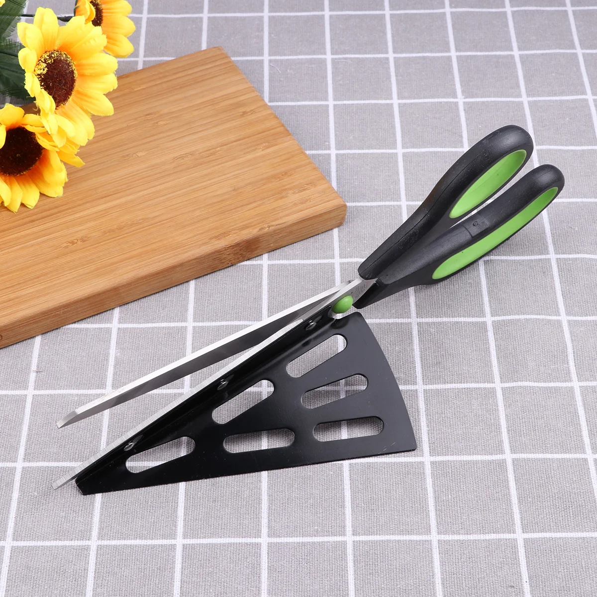 1 Pc Pizza Scissor Detachable Stainless Steel Multifunctional Pizza Slicer Pizza for Kitchen Home Restaurant
1 Pc Pizza Scissor Detachable Stainless Steel Multifunctional Pizza Slicer Pizza for Kitchen Home Restaurant