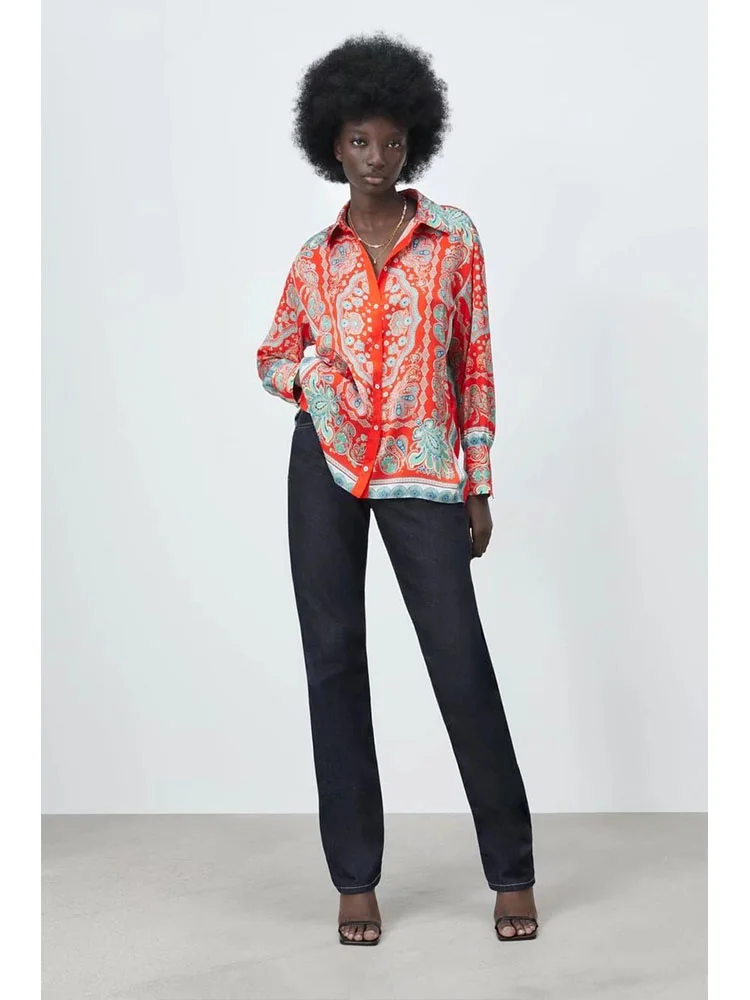 2022 women's summer new printed shirt fashion retro three-color lapel long-sleeved slit temperament top
2022 women's summer new printed shirt fashion retro three-color lapel long-sleeved slit temperament top
