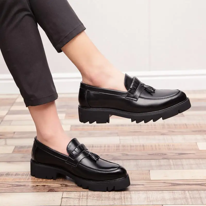 Autumn Men's Shoes 2023 New Versatile Men's Casual Leather Shoes Summer Breathable Sports Board Shoes Work Easy Wear Tide Shoes
Autumn Men's Shoes 2023 New Versatile Men's Casual Leather Shoes Summer Breathable Sports Board Shoes Work Easy Wear Tide Shoes
