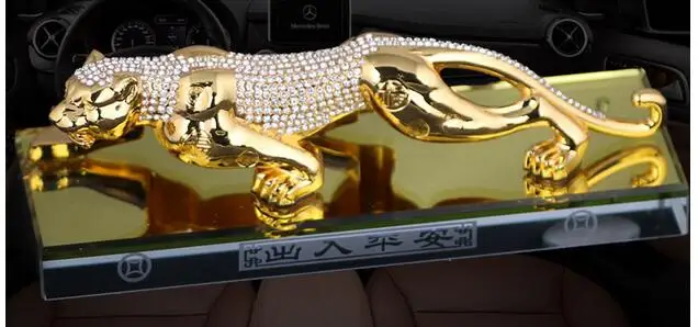 Fuzi leopard auto ornaments Large alloy diamond Leopard Ornament decoration for vehicle perfume seat
Fuzi leopard auto ornaments Large alloy diamond Leopard Ornament decoration for vehicle perfume seat