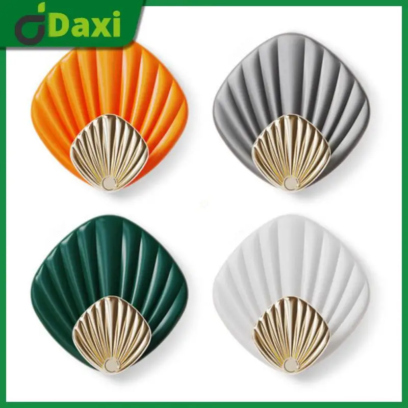 Creative Seamless Sticky Hook Punch-free New Coat Hook Adhesive Decoration Rack Strong Adhesive Hook Wholesale Home Decoration 
Creative Seamless Sticky Hook Punch-free New Coat Hook Adhesive Decoration Rack Strong Adhesive Hook Wholesale Home Decoration