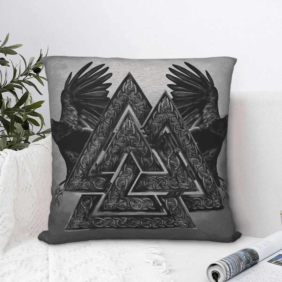 Valknut Symbol And Ravens Polyester Cushion Cover Viking Vikings Sofa Car Decorative Breathable Cojines Decorativos
Valknut Symbol And Ravens Polyester Cushion Cover Viking Vikings Sofa Car Decorative Breathable Cojines Decorativos