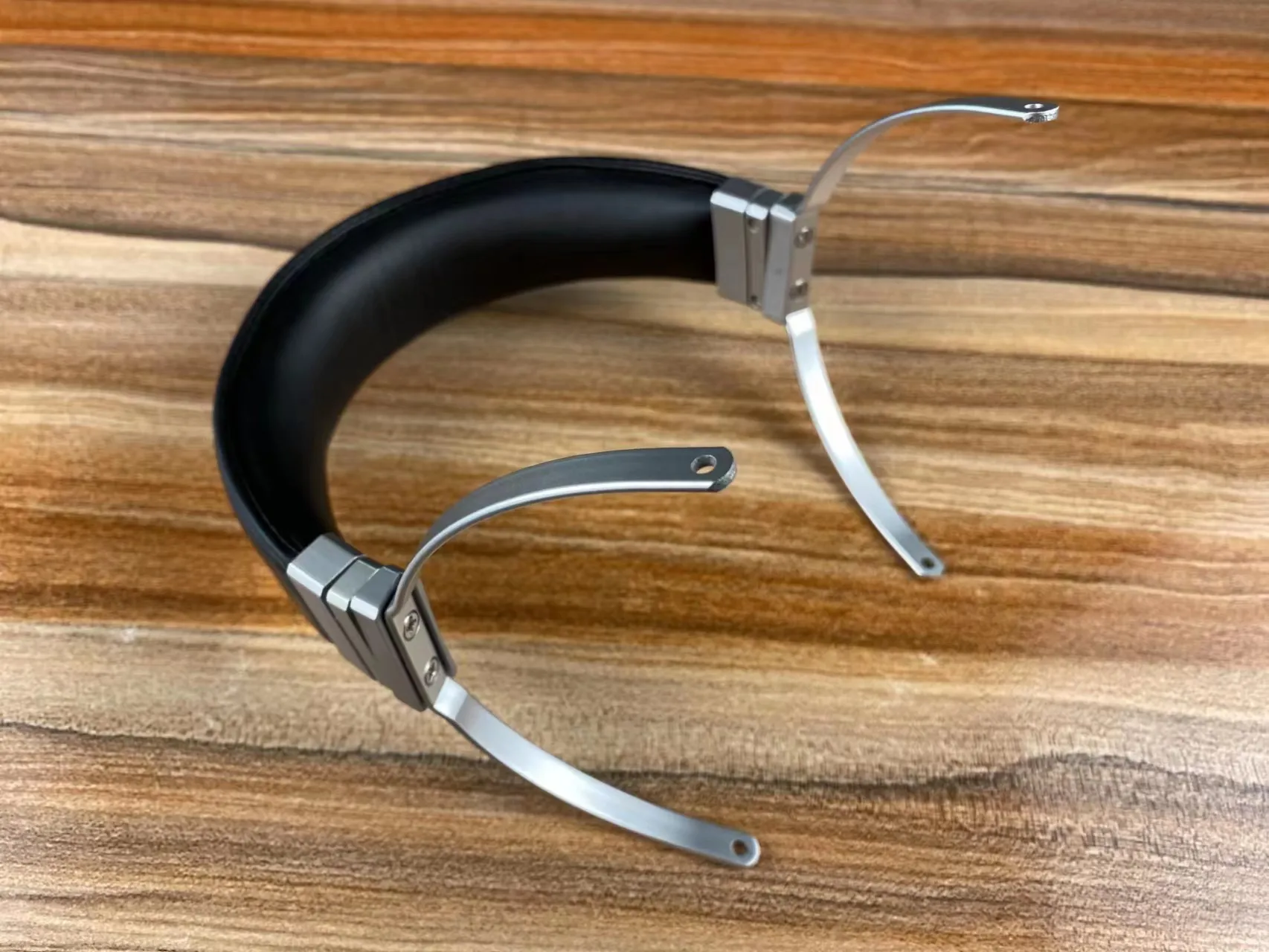 DIY 85mm-115MM Hook opening Headband For Large Headphones Metal Braket 360 Degree Rotatable Genuine Sheepskin Leather Top band
DIY 85mm-115MM Hook opening Headband For Large Headphones Metal Braket 360 Degree Rotatable Genuine Sheepskin Leather Top band
