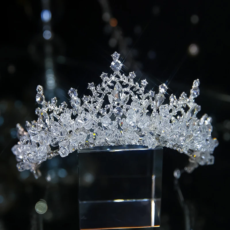 Блестящая Корона CC, свадебные аксессуары, женская одежда для волос, повязки на голову для невесты, обручальные головные уборы 100%, бусины ручной работы, короны, подарок QS52
Блестящая Корона CC, свадебные аксессуары, женская одежда для волос, повязки на голову для невесты, обручальные головные уборы 100%, бусины ручной работы, короны, подарок QS52