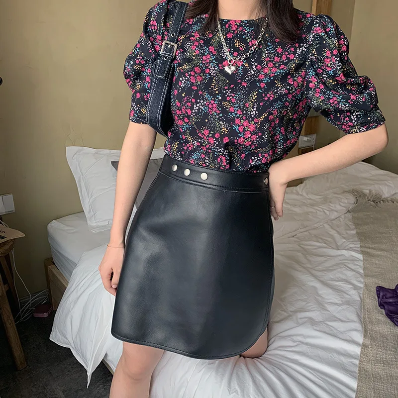 High Quality 100% Genuine Sheepskin Leather Skirt Women's 2021 New Style Slim Leather A-line High Waist Belt Black Mini Skirt
High Quality 100% Genuine Sheepskin Leather Skirt Women's 2021 New Style Slim Leather A-line High Waist Belt Black Mini Skirt