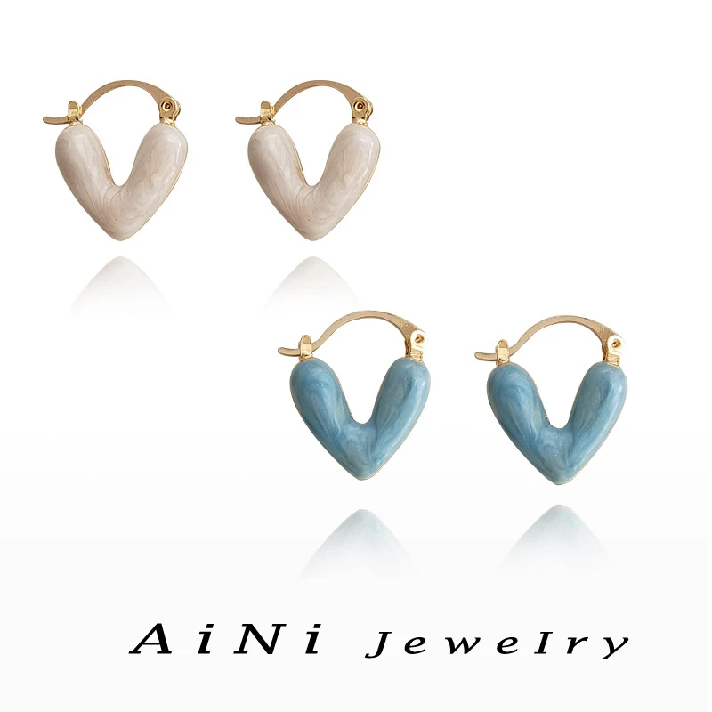 Modern Jewelry 2023 Trend New Elegant Temperament Enamle Heart Earrings For Women Wedding Gifts Hot Selling Ear Accessories
Modern Jewelry 2023 Trend New Elegant Temperament Enamle Heart Earrings For Women Wedding Gifts Hot Selling Ear Accessories
