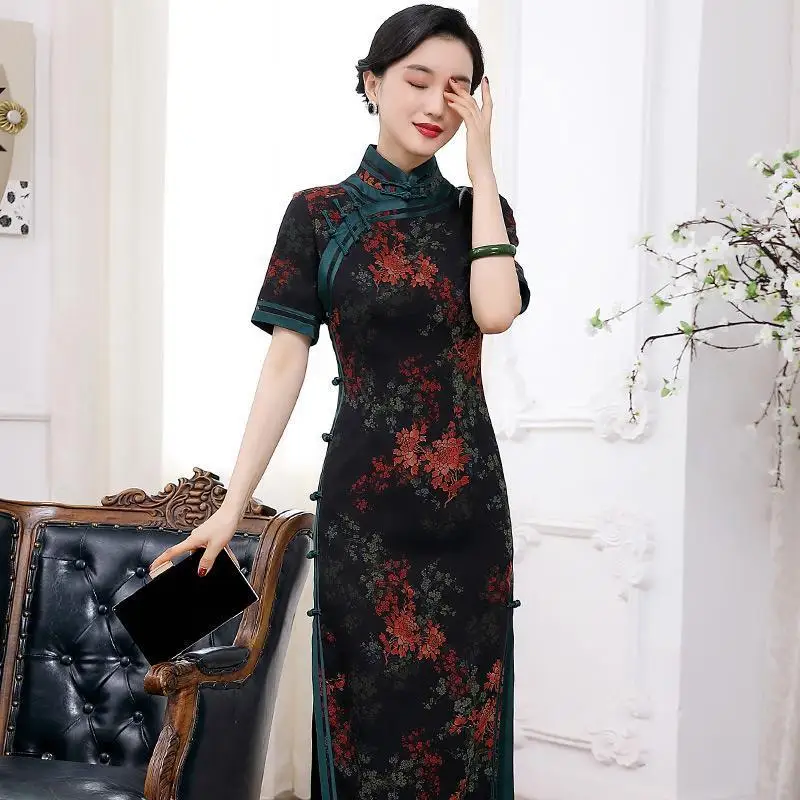 2023 Republic of China style vintage dress satin women floral printing traditional cheongsam dress elegant party qipao dress a56
2023 Republic of China style vintage dress satin women floral printing traditional cheongsam dress elegant party qipao dress a56