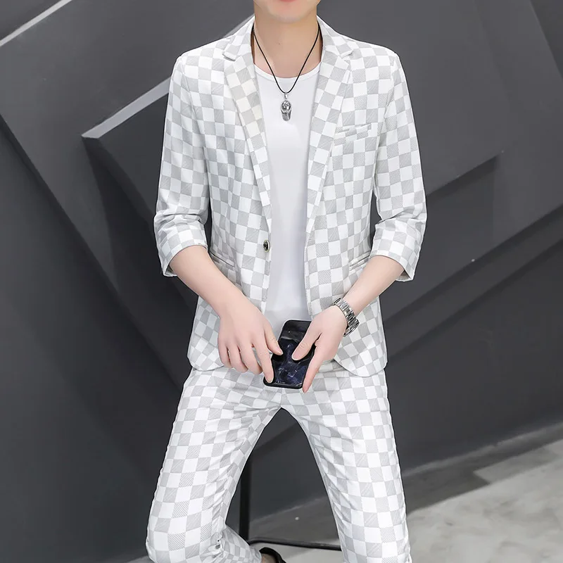 2022 Men's Summer Half Sleeve Square Plaid Printed Suit Youth Slim Handsome Thin Suit Two Pieces
2022 Men's Summer Half Sleeve Square Plaid Printed Suit Youth Slim Handsome Thin Suit Two Pieces