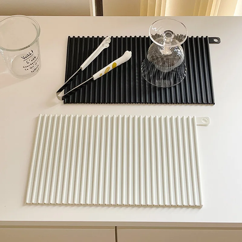 Simple Kitchen Silicone Placemat Drain Pad Kitchen Easy To Clean Anti-slip Fixed Pad Anti-scald Coaster Kitchen Utensils
Simple Kitchen Silicone Placemat Drain Pad Kitchen Easy To Clean Anti-slip Fixed Pad Anti-scald Coaster Kitchen Utensils