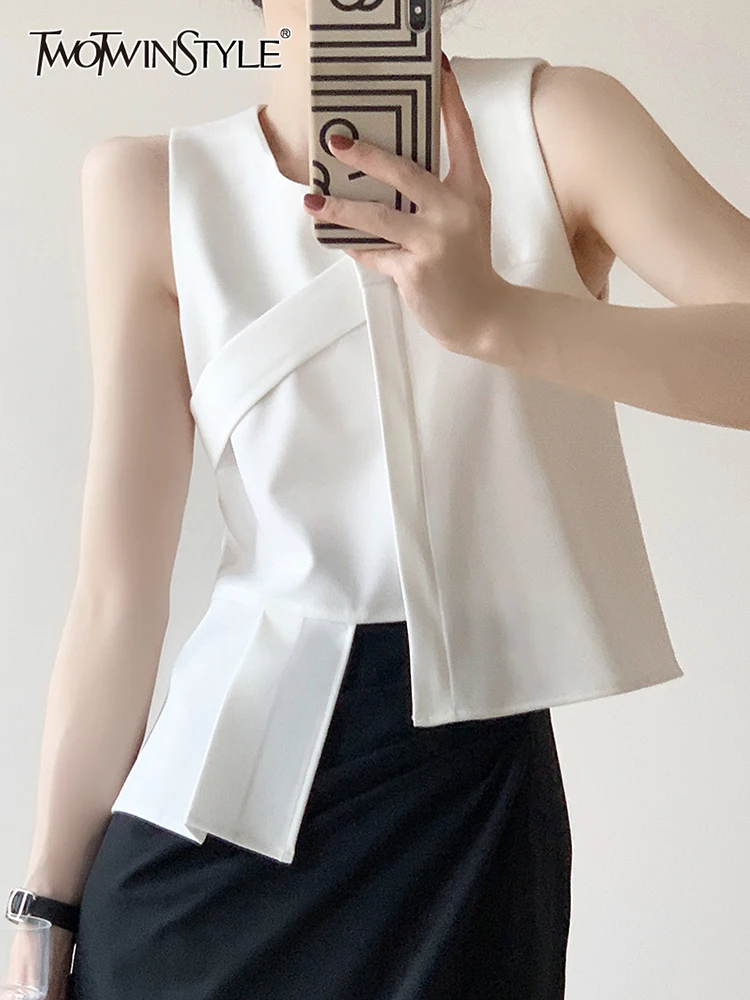 TWOTWINSTYLE Elegant White Tank Tops For Women Round Neck Sleeveless Individuality Loose Tank Top Female Korean Fashion Clothing
TWOTWINSTYLE Elegant White Tank Tops For Women Round Neck Sleeveless Individuality Loose Tank Top Female Korean Fashion Clothing