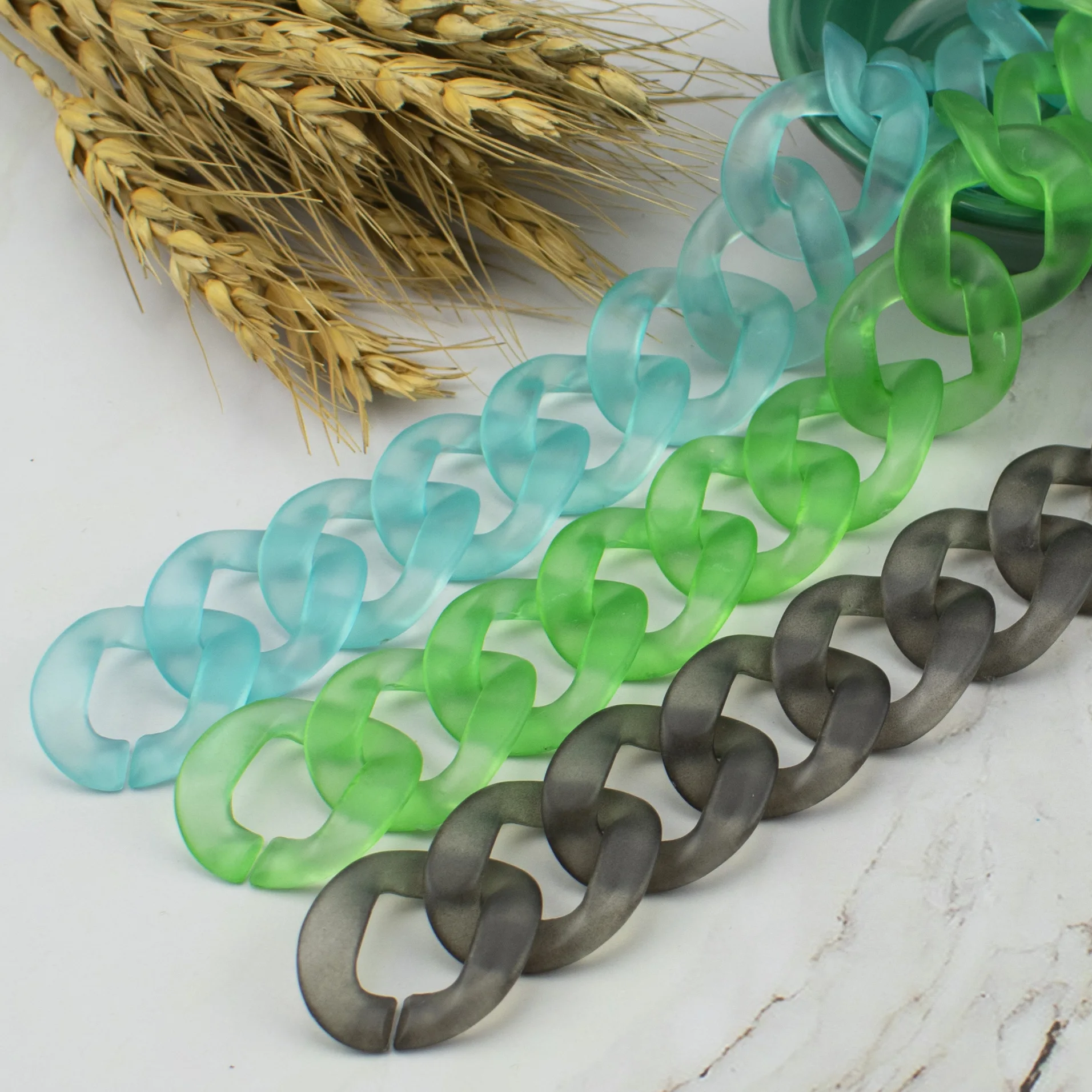 25*25mm Transparent Matte Acrylic Chains Parts Assembled Twisted Chain Beads for DIY Decorative Jewelry Hair Clips Material
25*25mm Transparent Matte Acrylic Chains Parts Assembled Twisted Chain Beads for DIY Decorative Jewelry Hair Clips Material