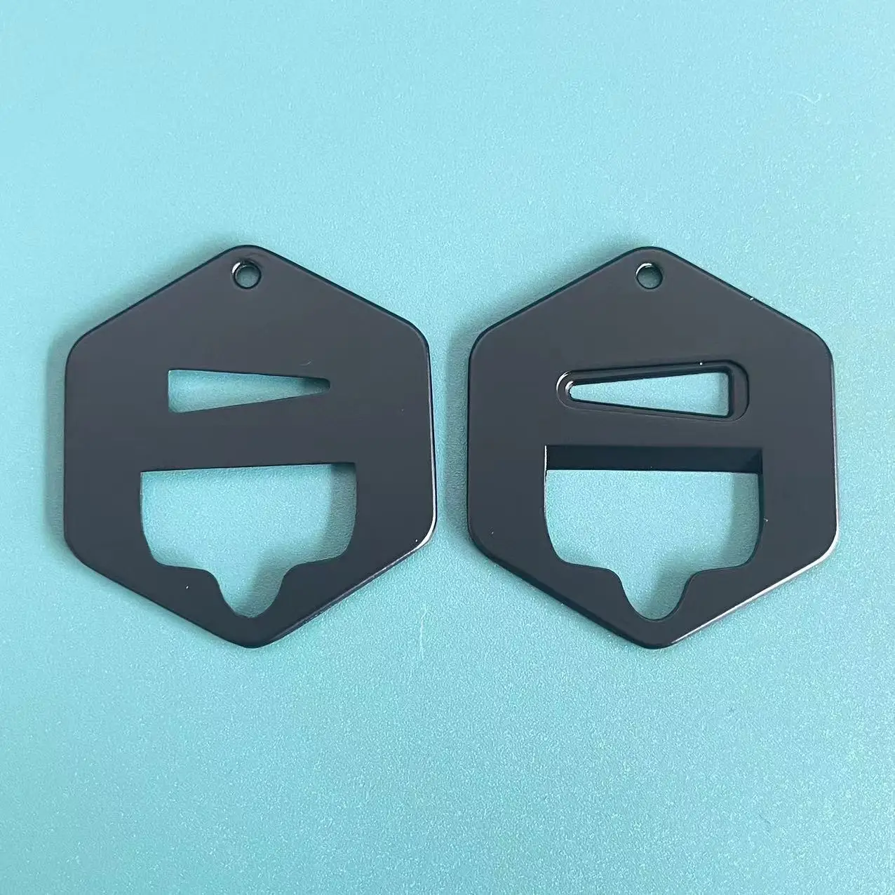 Открывалка для бутылок черная металлическая, 2/1 шт., Z(Zeus), серия X ZX II, сетчатая Ретро открывашка для бутылок, инструменты для работы с мотоциклетными тормозами
Открывалка для бутылок черная металлическая, 2/1 шт., Z(Zeus), серия X ZX II, сетчатая Ретро открывашка для бутылок, инструменты для работы с мотоциклетными тормозами