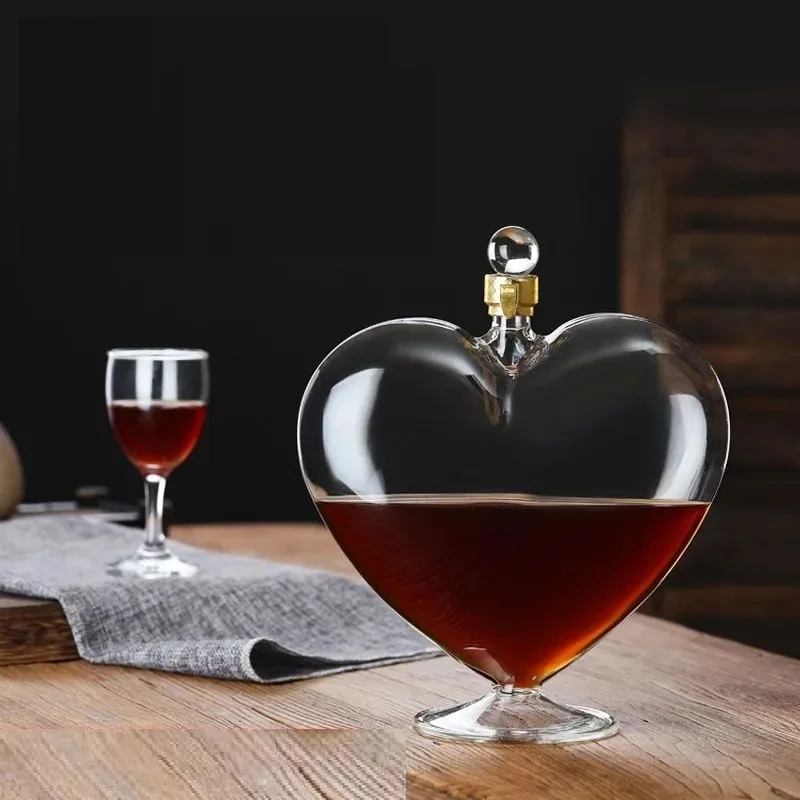 

Exquisite Fashion 1300ml Heart-Shaped Wine Bottle Sealed Whiskey Vodka Sake Shochu Decanter Decoration Hip Flask Gift Jug