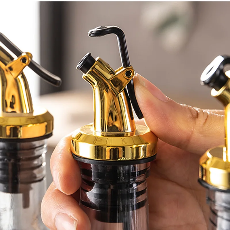 Seasoning Stopper Press-type Oil Bottle Stopper Kitchen Oil Pouring Artifact Plastic Seasoning Oil And Vinegar Bottle Stopper
Seasoning Stopper Press-type Oil Bottle Stopper Kitchen Oil Pouring Artifact Plastic Seasoning Oil And Vinegar Bottle Stopper