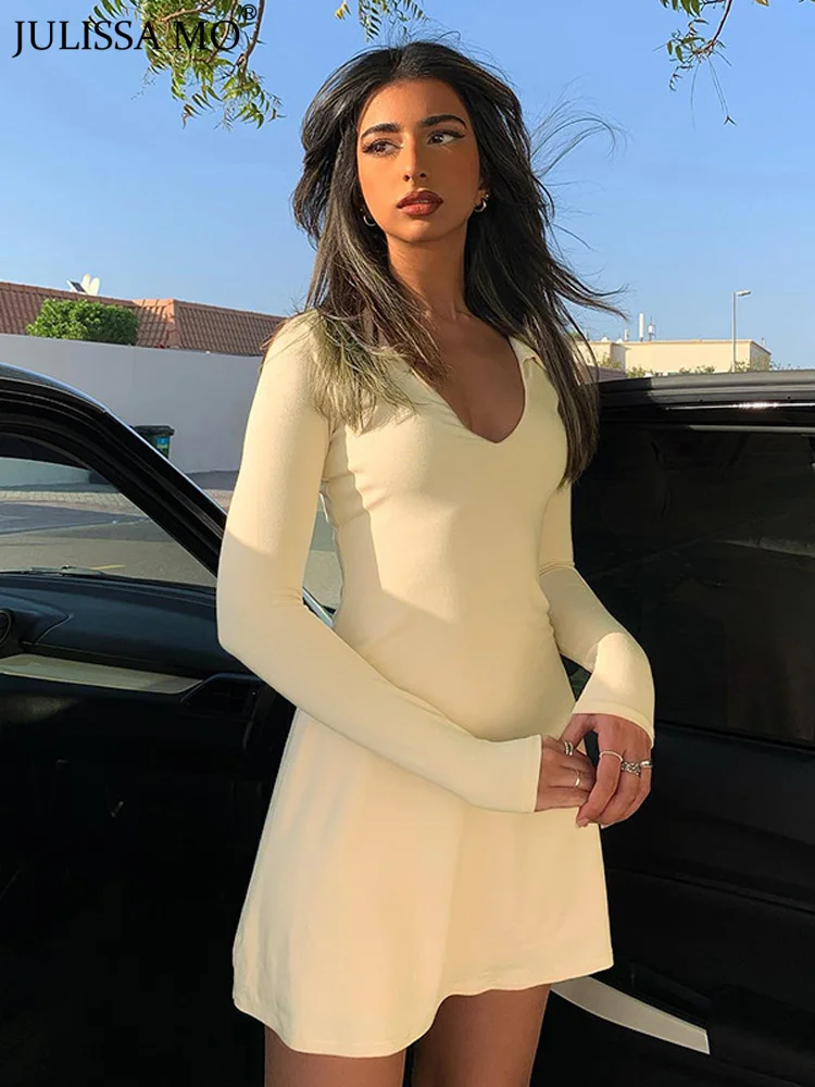 Женское осеннее платье-поло Julissa Mo, без рукавов, с V-образным вырезом
Женское осеннее платье-поло Julissa Mo, без рукавов, с V-образным вырезом