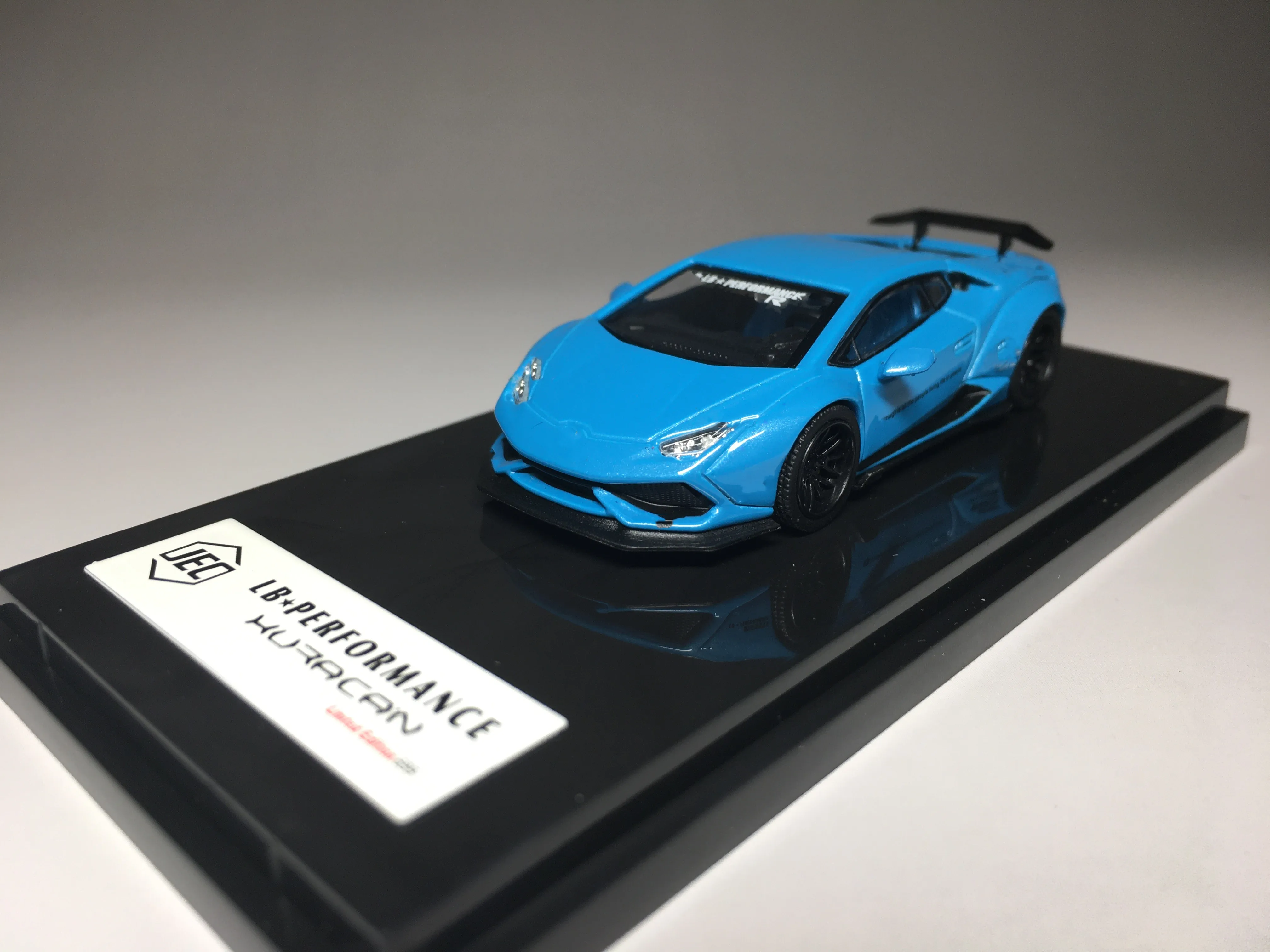 JEC 1/64 Huracan J64-003-PB Die Cast Model Car Collection Limited 
JEC 1/64 Huracan J64-003-PB Die Cast Model Car Collection Limited