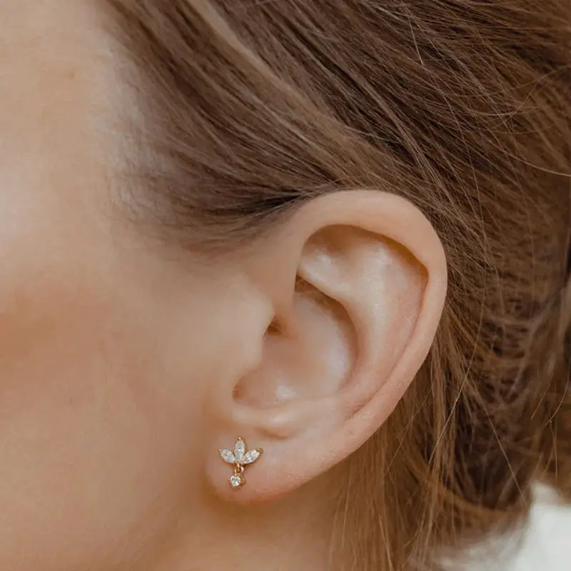 Lnngy 925 Sterling Silver Cartilage Earring Oval Cut Moissanite Blossom Stud Earrings for Women Piercing Pendientes Jewelry Gift
Lnngy 925 Sterling Silver Cartilage Earring Oval Cut Moissanite Blossom Stud Earrings for Women Piercing Pendientes Jewelry Gift