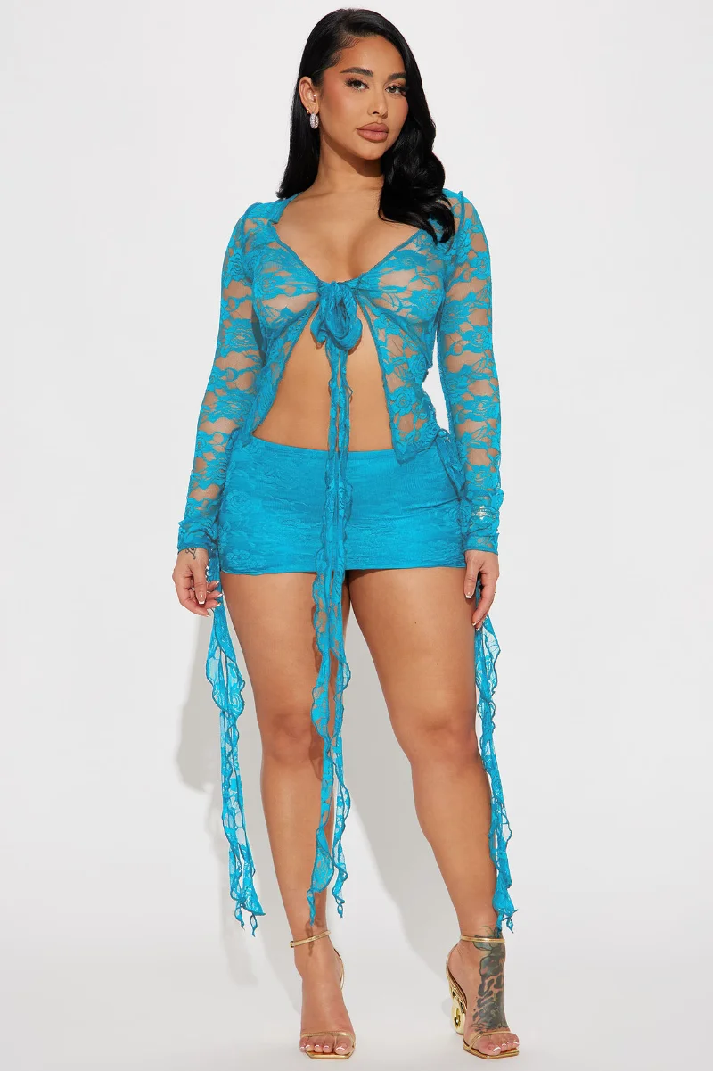 WUHE Summer Sexy Floral Lace Festival Outfit Women Two Piece Set Clubwear Lace-up Top and Mini Skirt Rave Midnight Matching Sets
WUHE Summer Sexy Floral Lace Festival Outfit Women Two Piece Set Clubwear Lace-up Top and Mini Skirt Rave Midnight Matching Sets