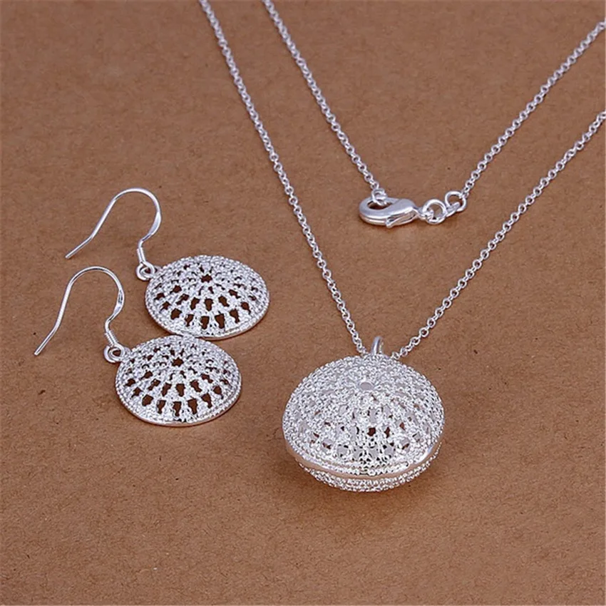 925 sterling Silver Simple Retro Round necklace earrings Jewelry set for women Fashion Party wedding accessories Gifts 
925 sterling Silver Simple Retro Round necklace earrings Jewelry set for women Fashion Party wedding accessories Gifts