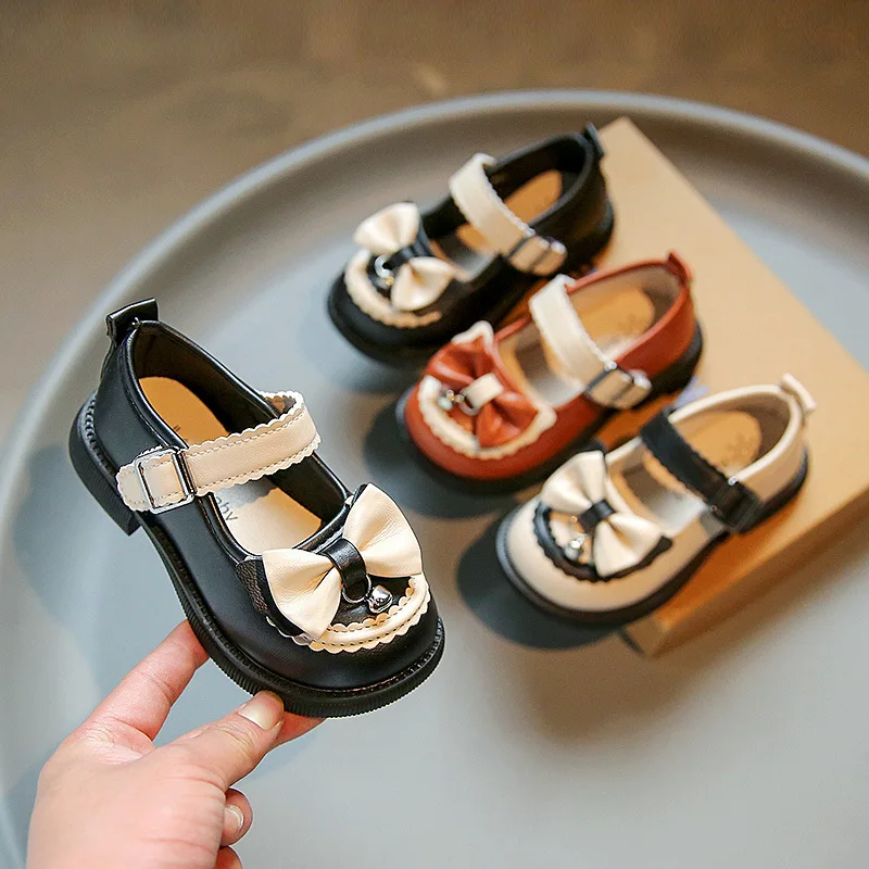 Туфли кожаные в стиле пэчворк для девочек, модные детские туфли принцессы с мягкой подошвой, пляжная обувь на плоской подошве с бантом, весн... 
Туфли кожаные в стиле пэчворк для девочек, модные детские туфли принцессы с мягкой подошвой, пляжная обувь на плоской подошве с бантом, весн...