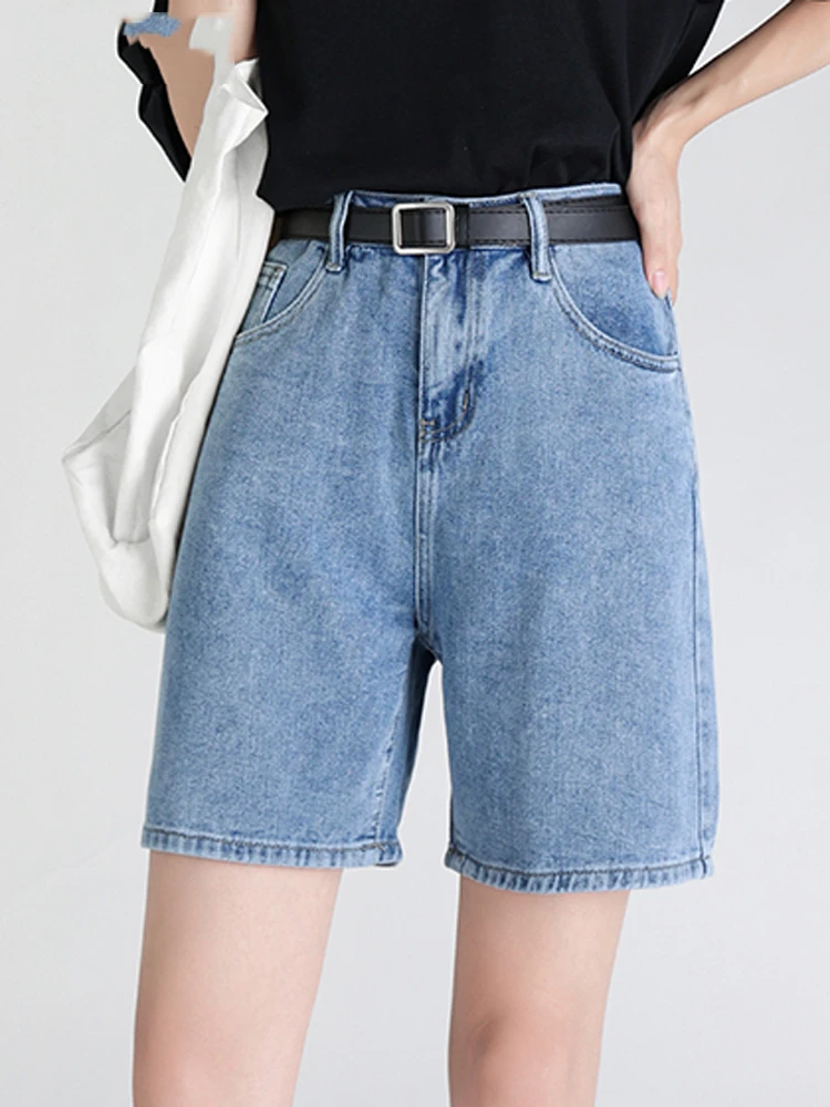 Summer Loose Straight Ladies Denim Shorts High Waist Pockets Solid Women Jeans Shorts
Summer Loose Straight Ladies Denim Shorts High Waist Pockets Solid Women Jeans Shorts