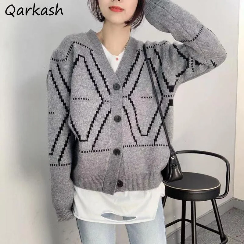 Cardigan Women S-3XL Crops Sweaters Loose Female V-neck Chic Stretchy Harajuku Retro All-match Knitting Mujer De Moda Spring Ins
Cardigan Women S-3XL Crops Sweaters Loose Female V-neck Chic Stretchy Harajuku Retro All-match Knitting Mujer De Moda Spring Ins