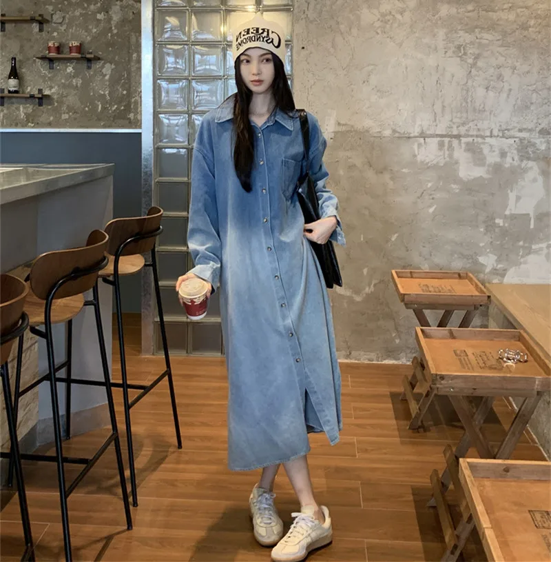 Женское длинное джинсовое платье, повседневное винтажное платье с отложным воротником, большим воротником и пуговицами, с градиентом, в Корейском стиле, весна
Женское длинное джинсовое платье, повседневное винтажное платье с отложным воротником, большим воротником и пуговицами, с градиентом, в Корейском стиле, весна