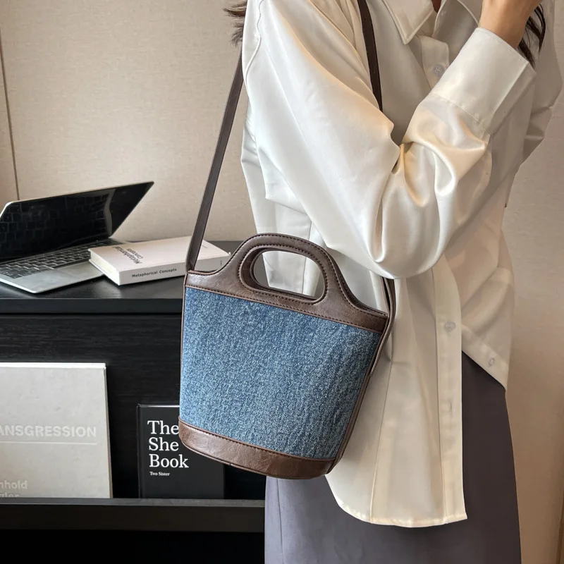 Women's Splicing Denim Bucket Handbags Trendy Color Contrast Single Shoulder Crossbody Bag Commute Storage Satchel Versatile
Women's Splicing Denim Bucket Handbags Trendy Color Contrast Single Shoulder Crossbody Bag Commute Storage Satchel Versatile