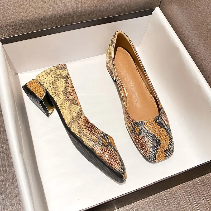 XGRAVITY Fashion New Autumn Sexy Chunky Heel Shoes Split Leather Snakeskin Soft Women Shoes Round Toe Shoes Ladies Dress Shoes
XGRAVITY Fashion New Autumn Sexy Chunky Heel Shoes Split Leather Snakeskin Soft Women Shoes Round Toe Shoes Ladies Dress Shoes