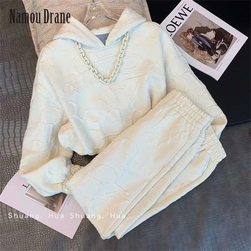 Women's Leisure Hoodie Suit 2022 New Fashion, Chic, Fashionable, Age-reducing Temperament Tracksuit Pants Two-piece Set 
Women's Leisure Hoodie Suit 2022 New Fashion, Chic, Fashionable, Age-reducing Temperament Tracksuit Pants Two-piece Set