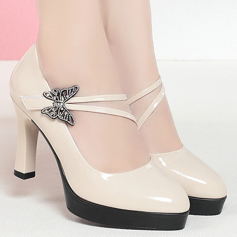 2023 Spring And Autumn New High-heeled Single Shoes Leather Small Leather Shoes Catwalk Shoes Ladies Dancing Bride Wedding Shoes
2023 Spring And Autumn New High-heeled Single Shoes Leather Small Leather Shoes Catwalk Shoes Ladies Dancing Bride Wedding Shoes