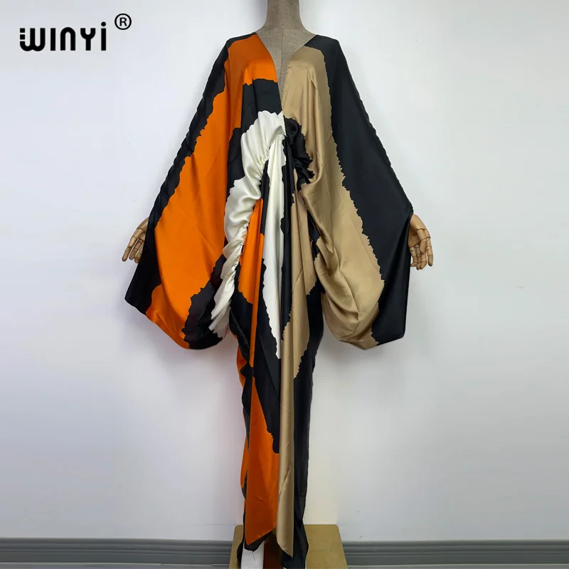 2022 WINYI classic beach kaftan duplex printing silk feeling loose women's robes long Sexy deep V-neck Bohemian party dress
2022 WINYI classic beach kaftan duplex printing silk feeling loose women's robes long Sexy deep V-neck Bohemian party dress
