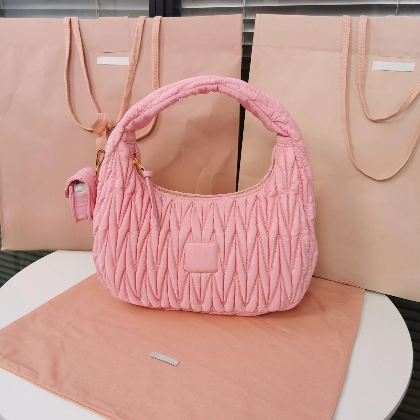 Boutique ladies handbag, made of eco-friendly nylon, bright colors, soft body, side detachable pouches 
Boutique ladies handbag, made of eco-friendly nylon, bright colors, soft body, side detachable pouches