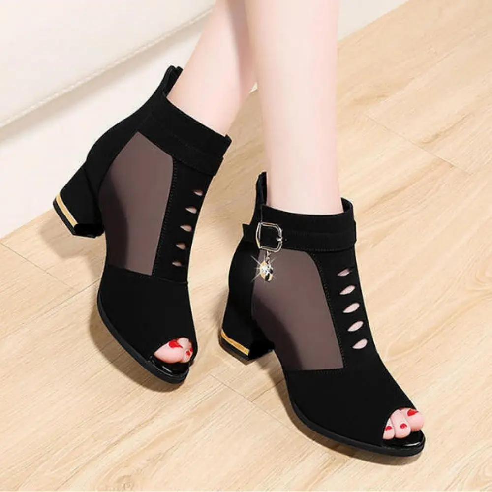 2022 New Peep Toe Sandals Boots,Women PU Leather Summer Mesh Shoes,Low Heels,Back Zip,Female Footware,BLACK,Dropshipping
2022 New Peep Toe Sandals Boots,Women PU Leather Summer Mesh Shoes,Low Heels,Back Zip,Female Footware,BLACK,Dropshipping