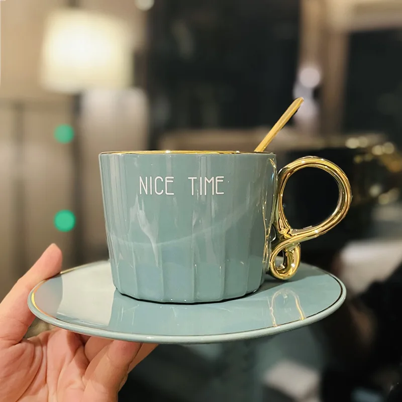 Exquisite Coffee Cup Sets Simple European Style Solid Color Ceramic Cup, Phnom Penh Gold Handle Coffee Cup with Spoon and Tray
Exquisite Coffee Cup Sets Simple European Style Solid Color Ceramic Cup, Phnom Penh Gold Handle Coffee Cup with Spoon and Tray