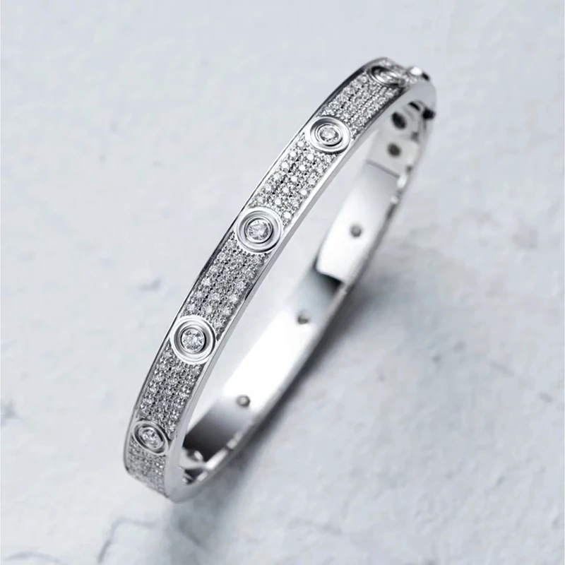 Original Classic High Quality Titanium Steel Couple Bracelet. Screw Fashion Full Drill LOVE Bracelet. Holiday Gift. With Logo
Original Classic High Quality Titanium Steel Couple Bracelet. Screw Fashion Full Drill LOVE Bracelet. Holiday Gift. With Logo
