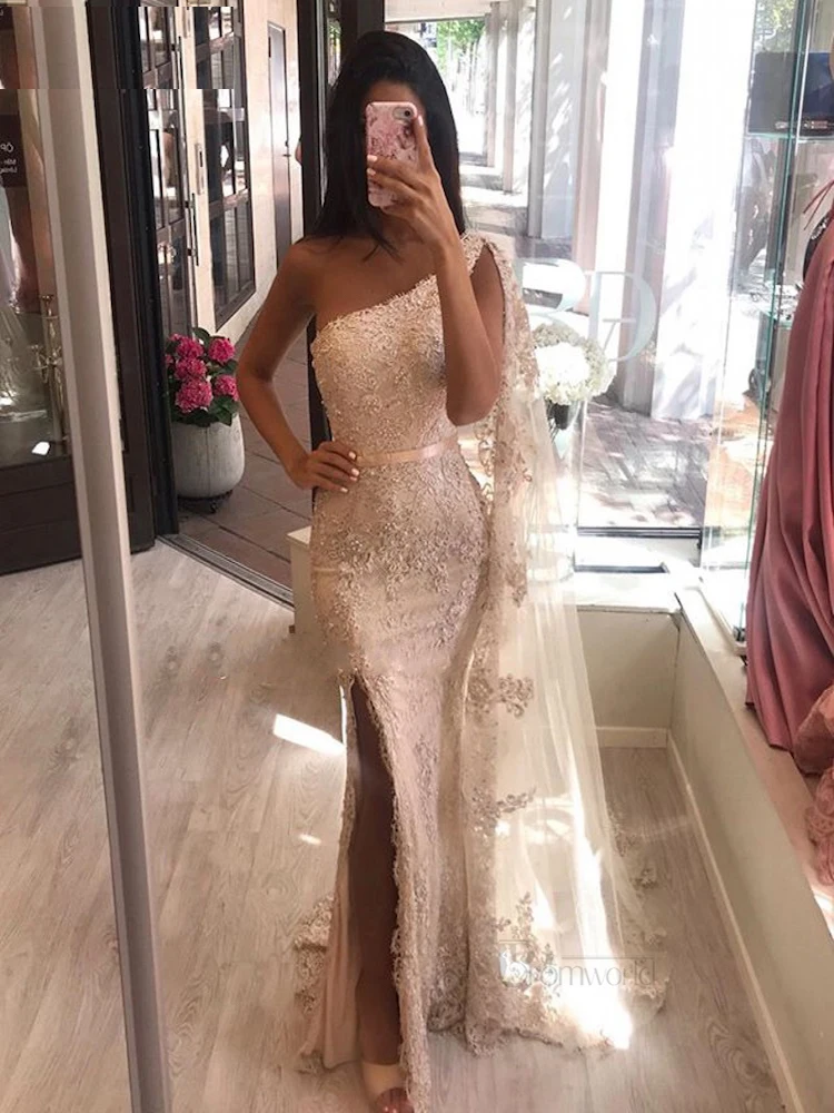 Sexy Lace Mermaid Evening Dresses 2022 Champagne Beads Appliques Side Slit One Shoulder Dubai Arabic Long Formal Evening Gowns
Sexy Lace Mermaid Evening Dresses 2022 Champagne Beads Appliques Side Slit One Shoulder Dubai Arabic Long Formal Evening Gowns